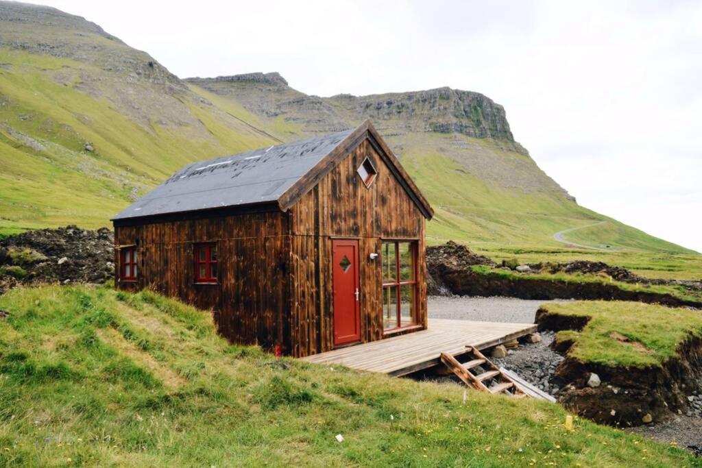 Mulafossur Cottage No 3 By Famous Waterfall In Gasadalur Exterior photo