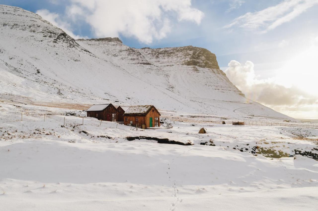 Mulafossur Cottage No 3 By Famous Waterfall In Gasadalur Exterior photo