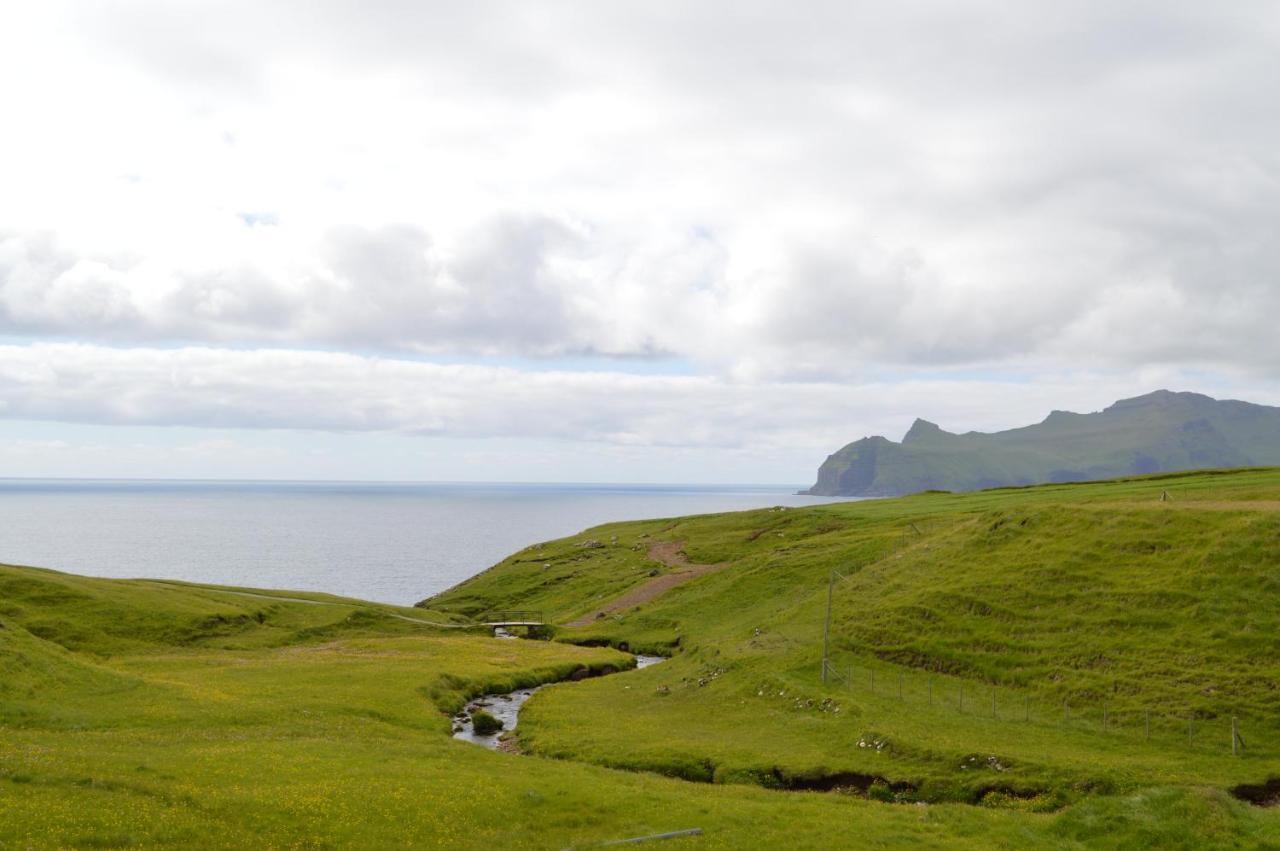 Mulafossur Cottage No 3 By Famous Waterfall In Gasadalur Exterior photo